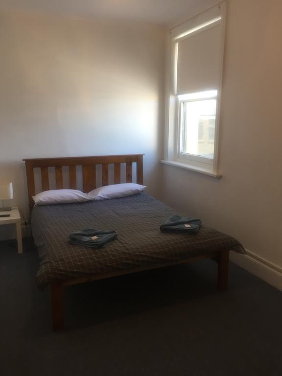 Crown Inn Hotel Kingston Se Екстериор снимка