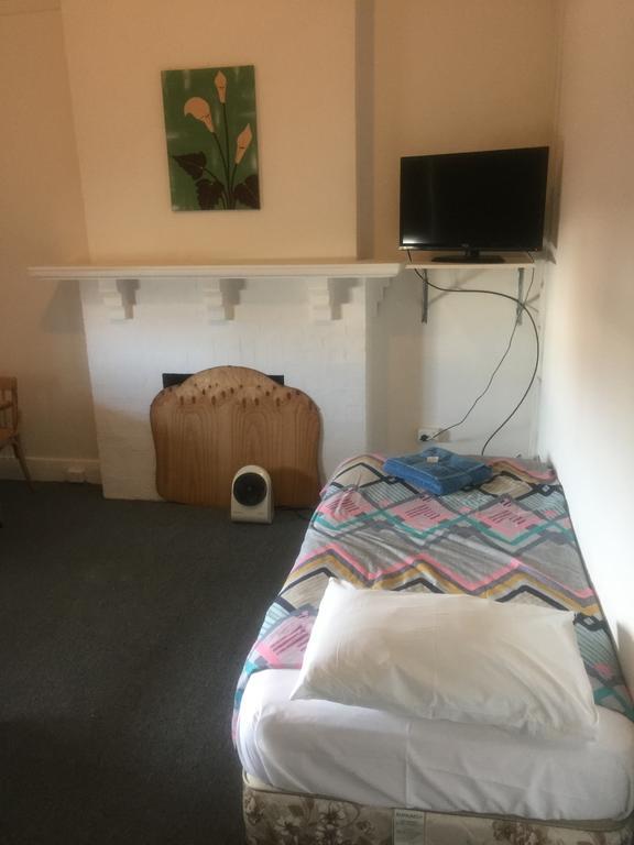 Crown Inn Hotel Kingston Se Екстериор снимка