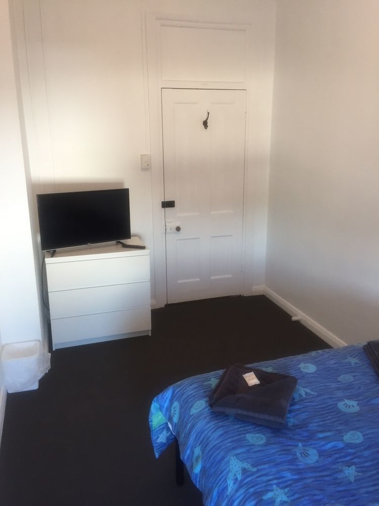 Crown Inn Hotel Kingston Se Екстериор снимка