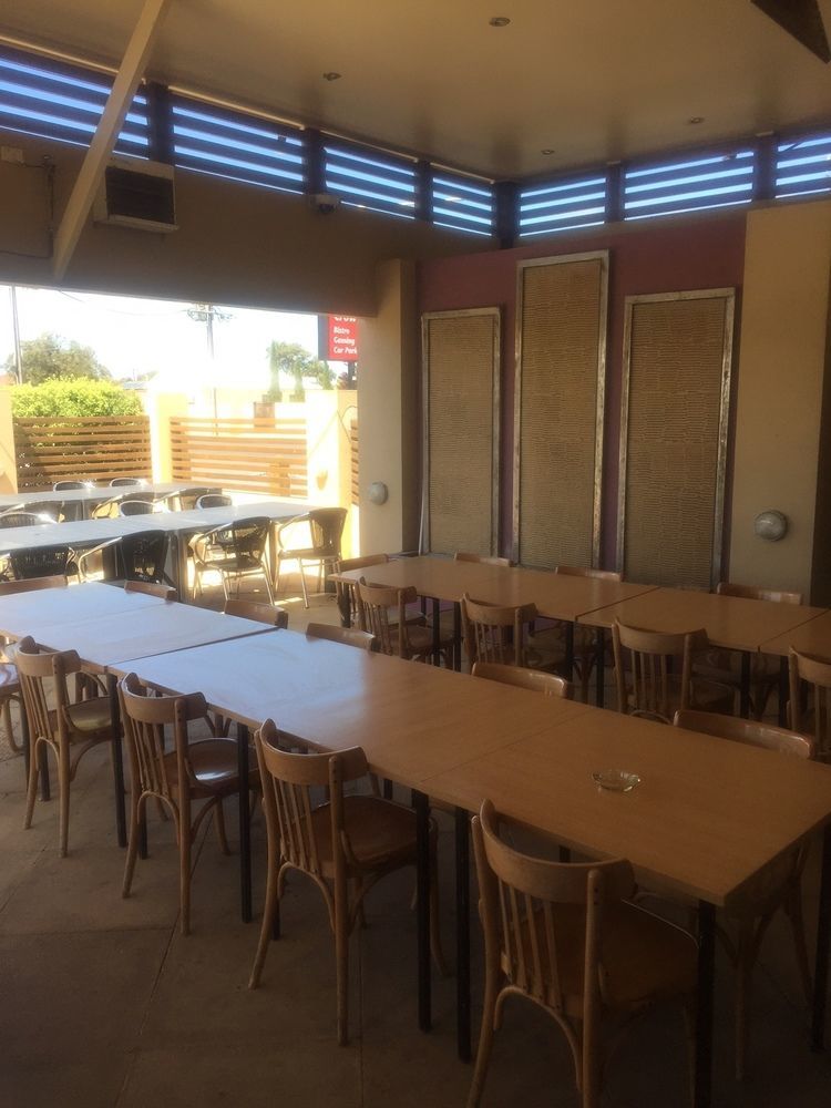 Crown Inn Hotel Kingston Se Екстериор снимка