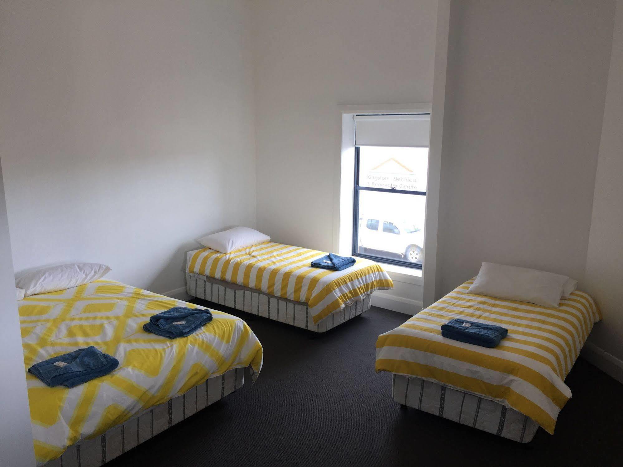 Crown Inn Hotel Kingston Se Екстериор снимка